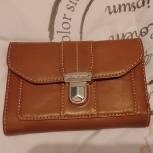 Vintage Liz Claiborne Camel Brown Leather Wallet with Snap Closure